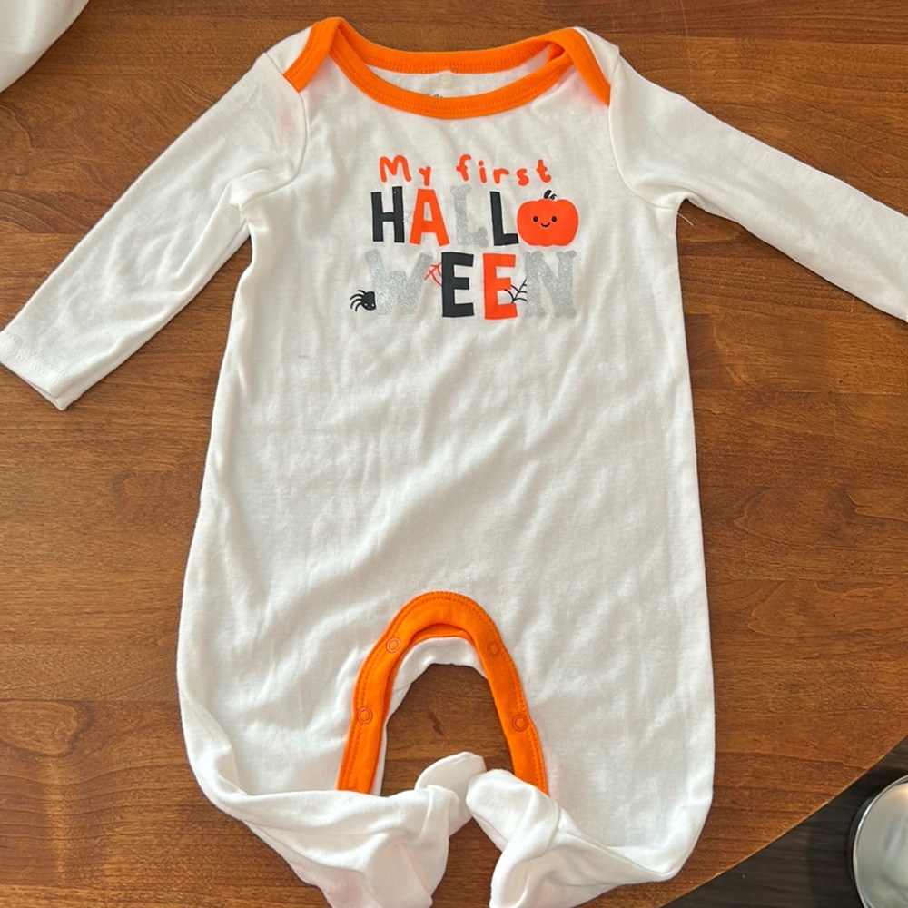 Minibean 6/9M Halloween Onesie.